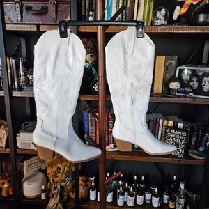 Elegant White Heeled Women's Boots